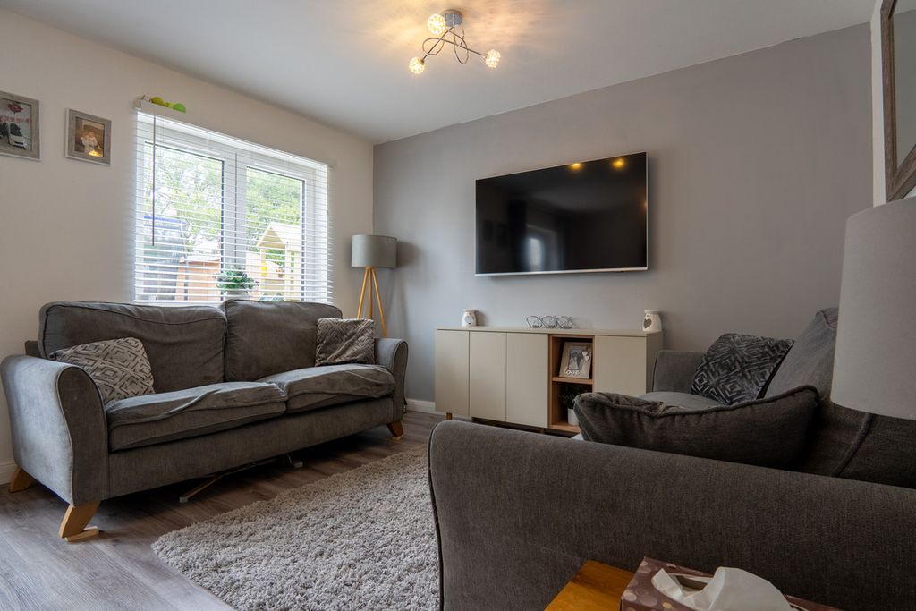 Property photo 2 of 30