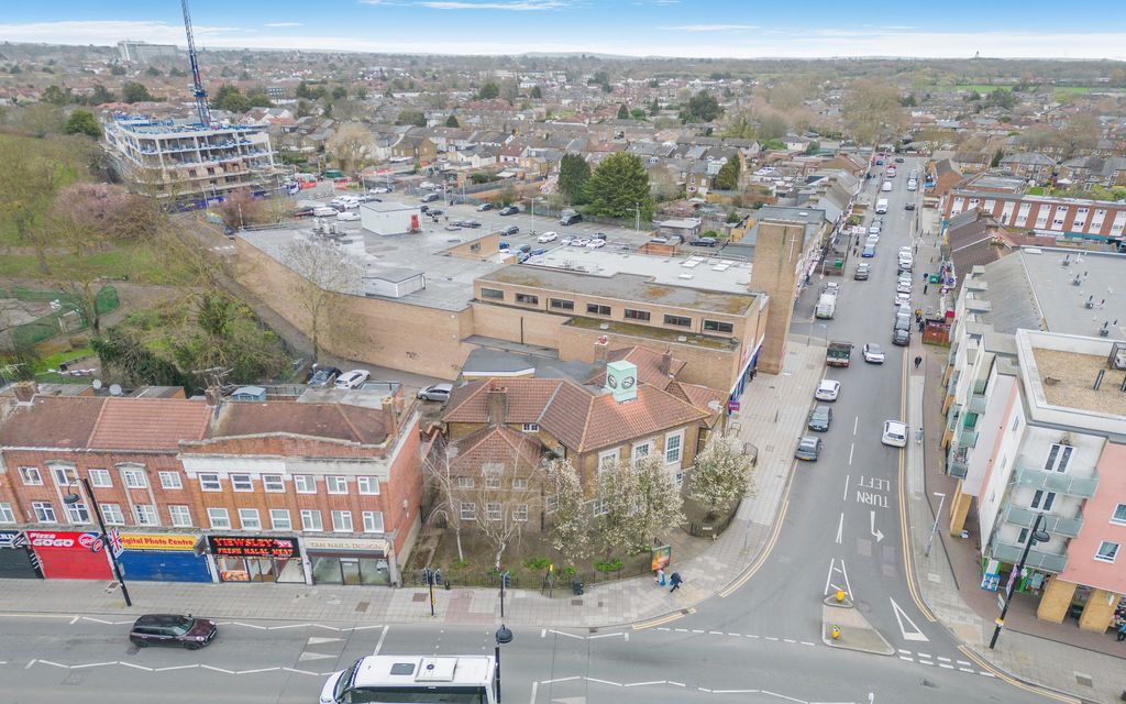 Property photo 3 of 38 Key House, 106 High Street, Yiewsley, West Drayton, Ub7 7Bq