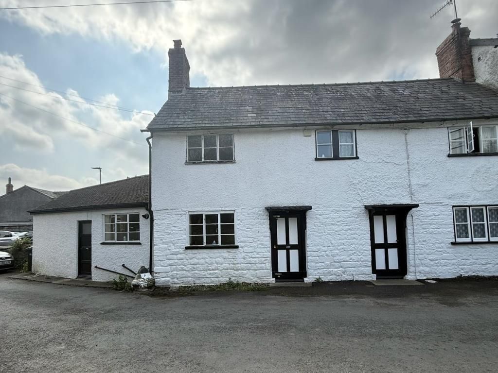 Property photo 1 of 7 External