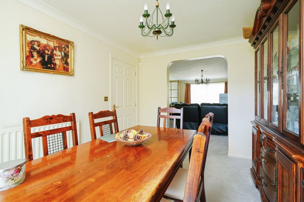 Additional image 10 of 5 bed detached house for saleCranesbill Drive, Bicester OX26