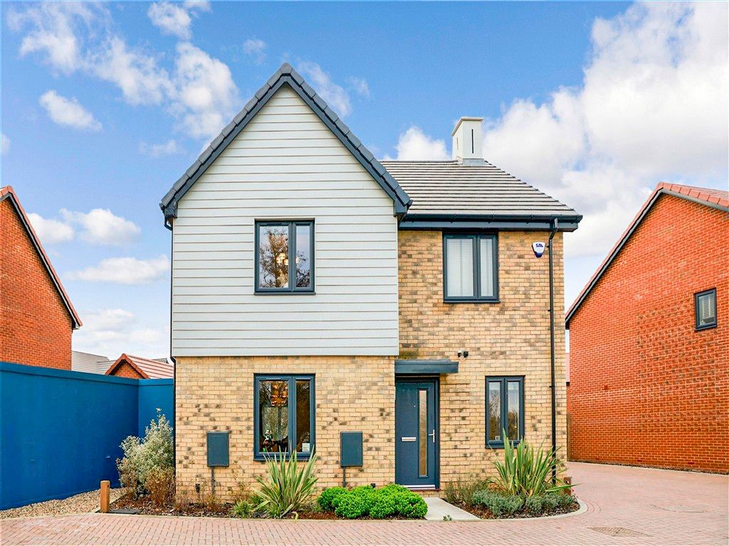 Property photo 1 of 17 Front