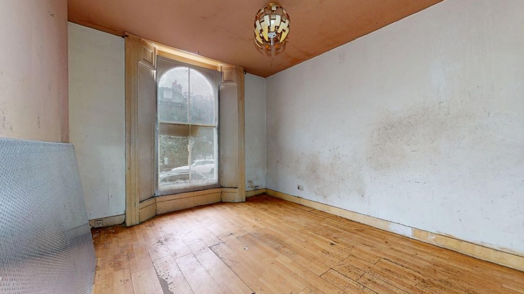 Property photo 3 of 14 Flat A, 15 Stanlake Villas, Shepherds Bush, London, W12 7Ex