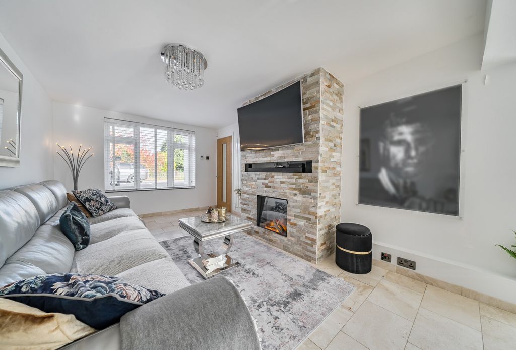 Property photo 2 of 20 1373159-20-68Ff51...