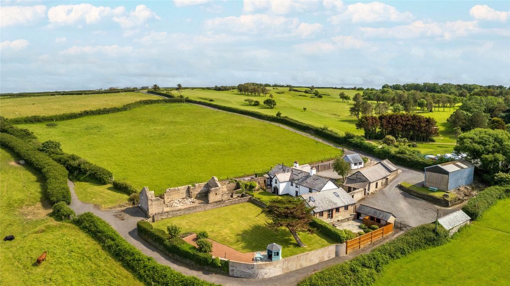 Property photo 1 of 58 Picture No. 04