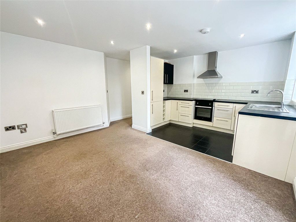 Property photo 2 of 11 Picture No. 02