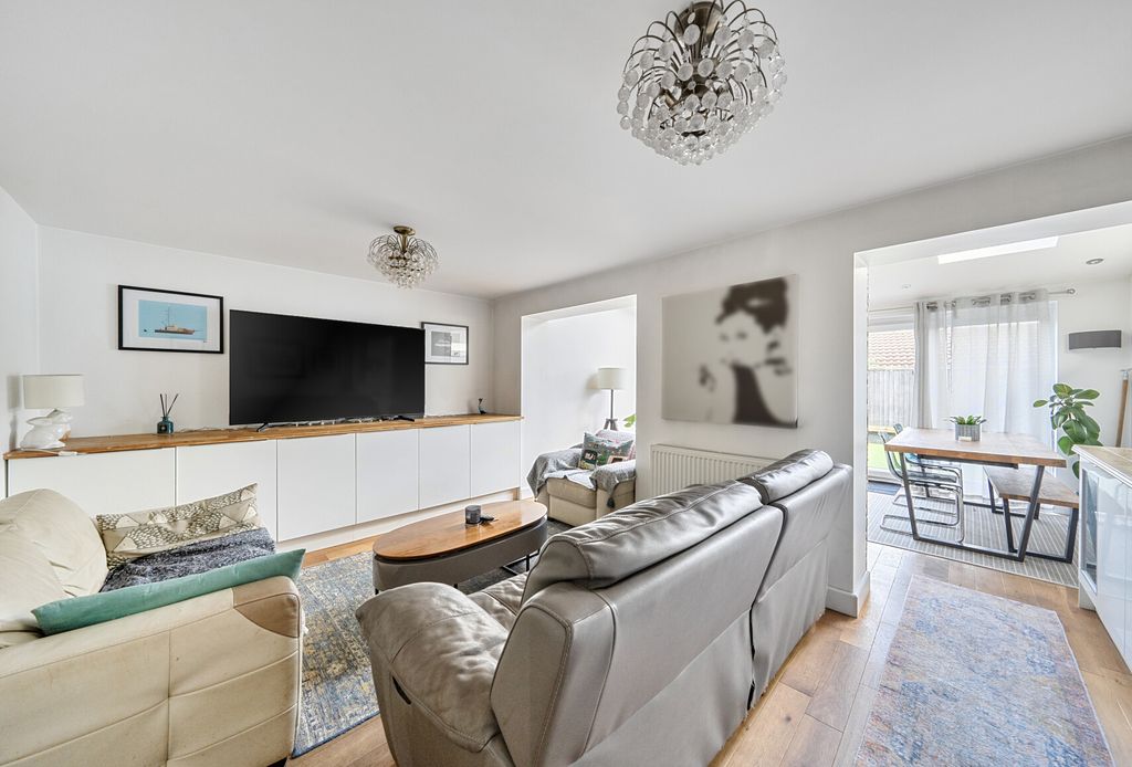 Property photo 2 of 17 Picture 2