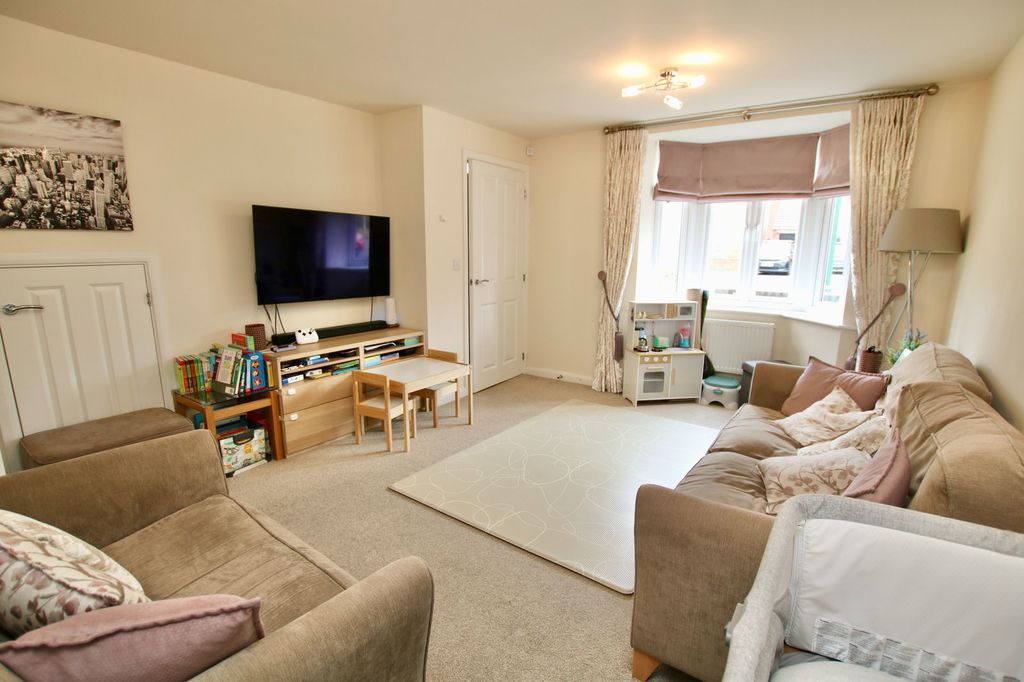 Property photo 2 of 16