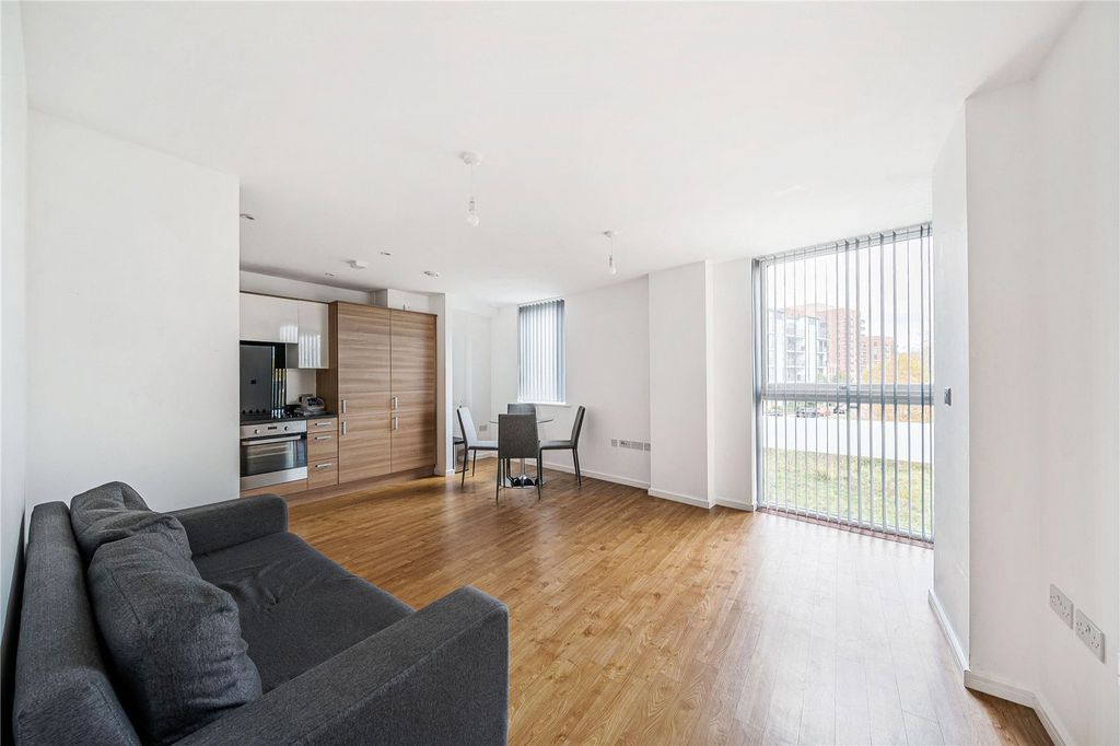 Property photo 2 of 11 Picture No. 03