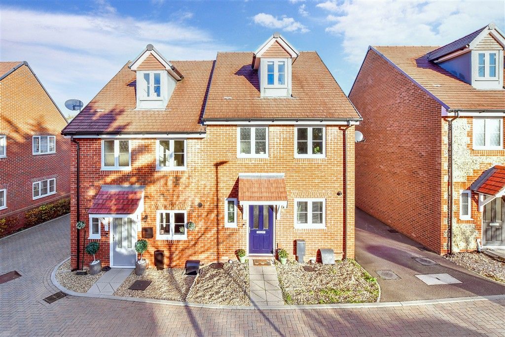 Property photo 2 of 12 External (Web)