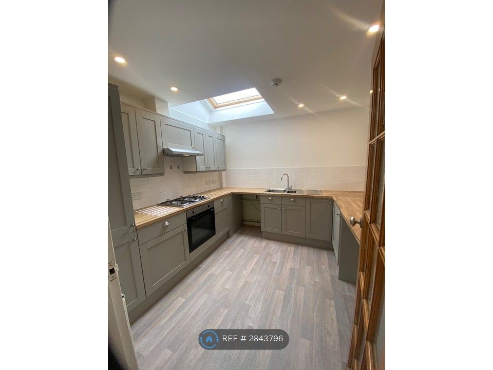 Property photo 1 of 6 Kitchen