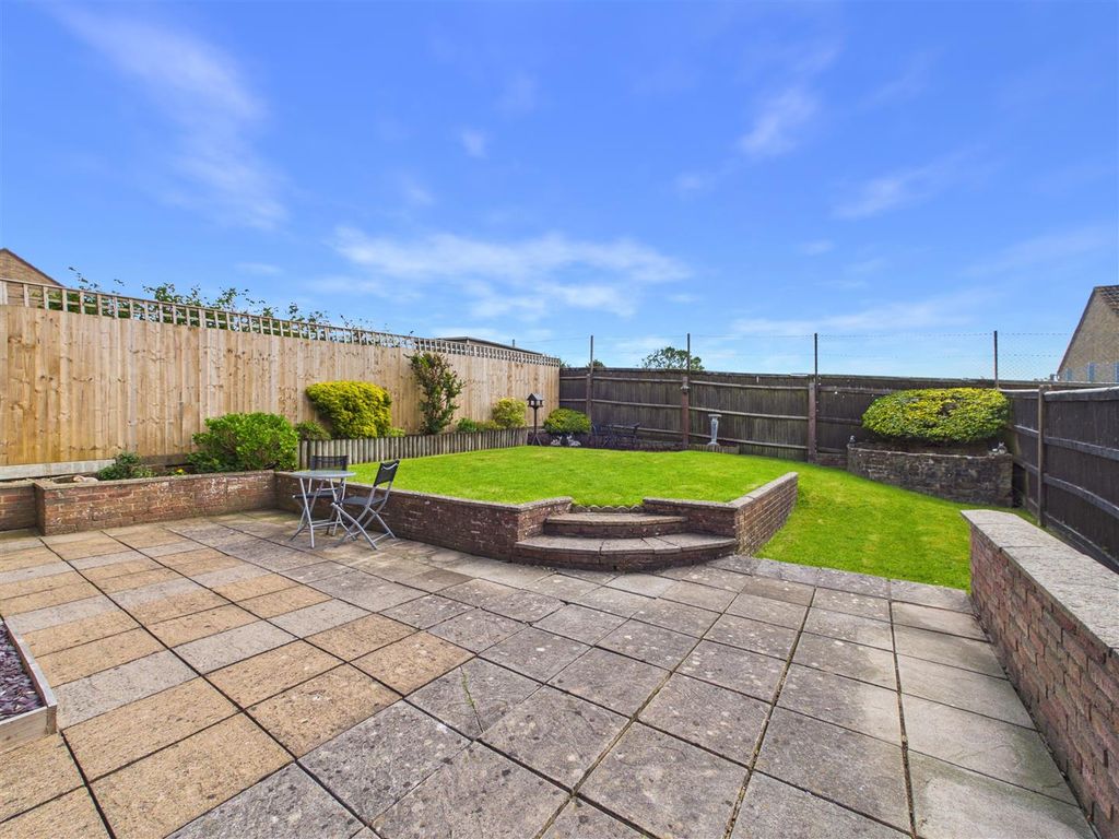Property photo 2 of 23