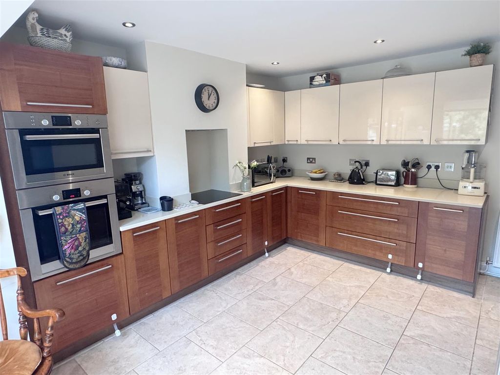 Property photo 3 of 18 Kitch 1.Jpg