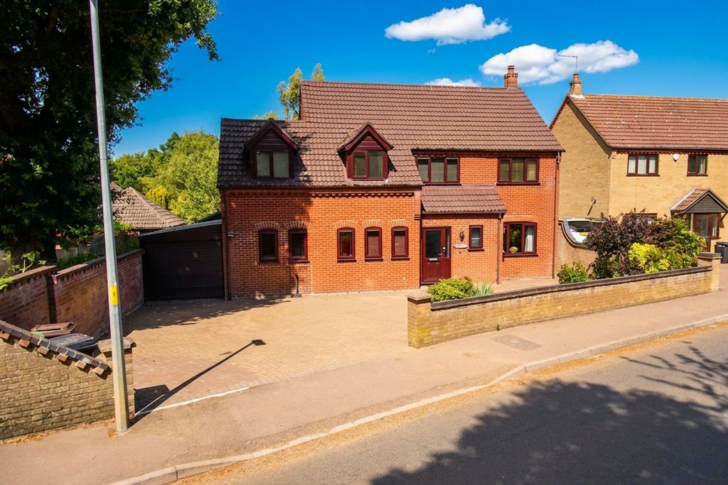 Property photo 1 of 27