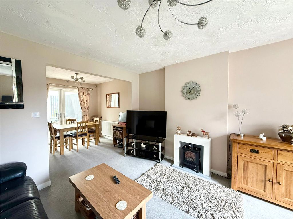 Property photo 2 of 16 Picture No. 17