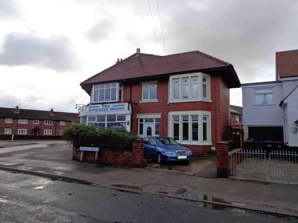 Property photo 2 of 50