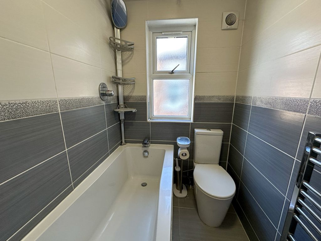 Property photo 3 of 11 13-File_049