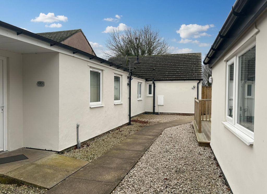 Property photo 1 of 13 External