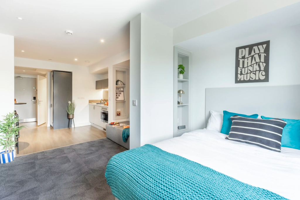 Property photo 2 of 19