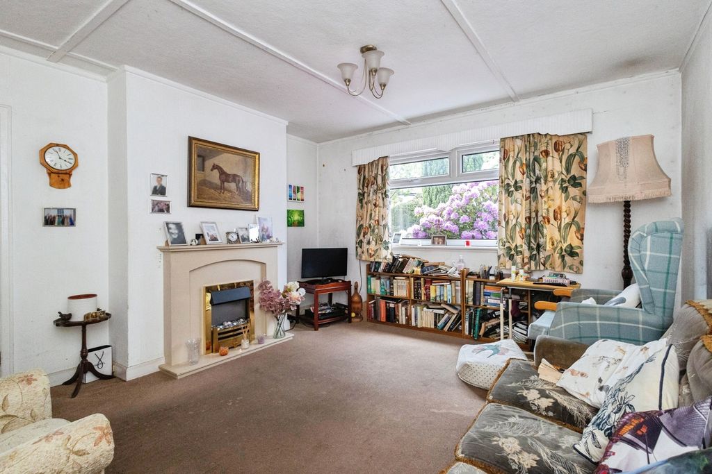 Property photo 3 of 31 Pbox-Img.Jpg