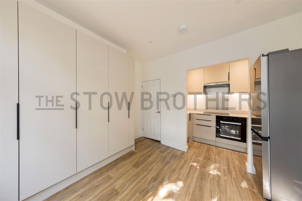 Property photo 3 of 26
