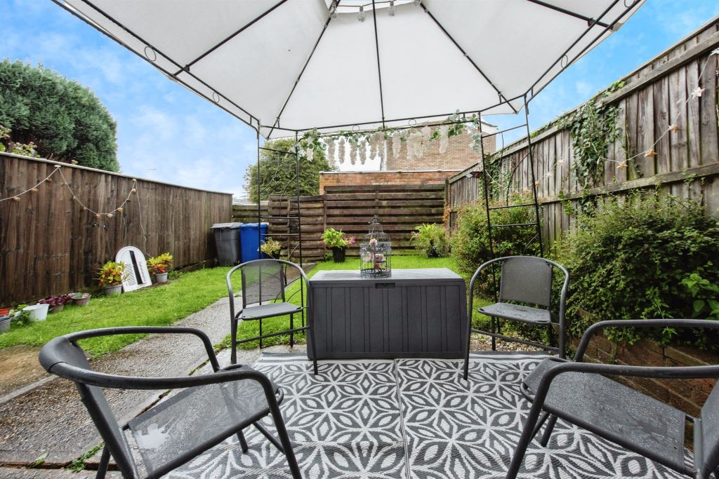 Property photo 2 of 11