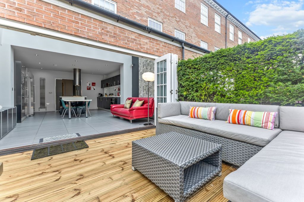 Property photo 1 of 34 Picture No. 27