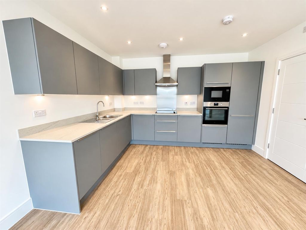 Property photo 1 of 11 Kitchen.Png