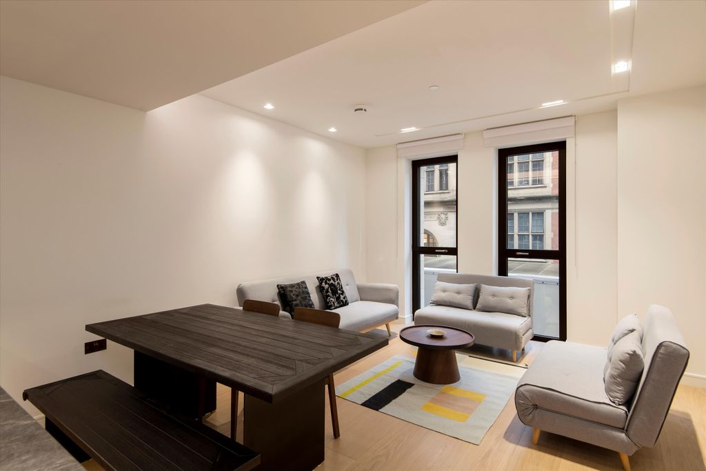 Property photo 1 of 18 Image