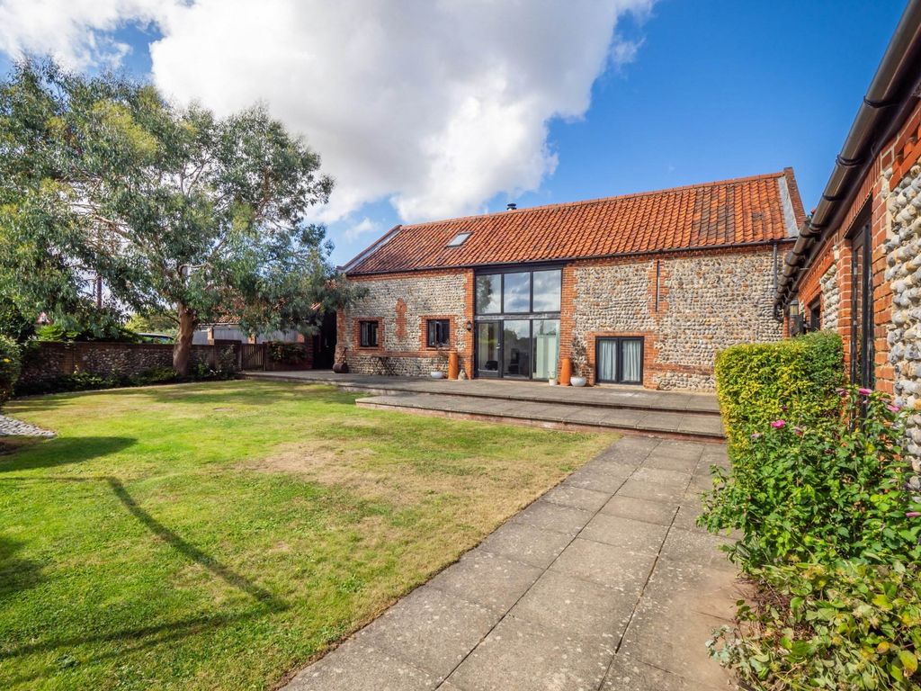 Property photo 1 of 43