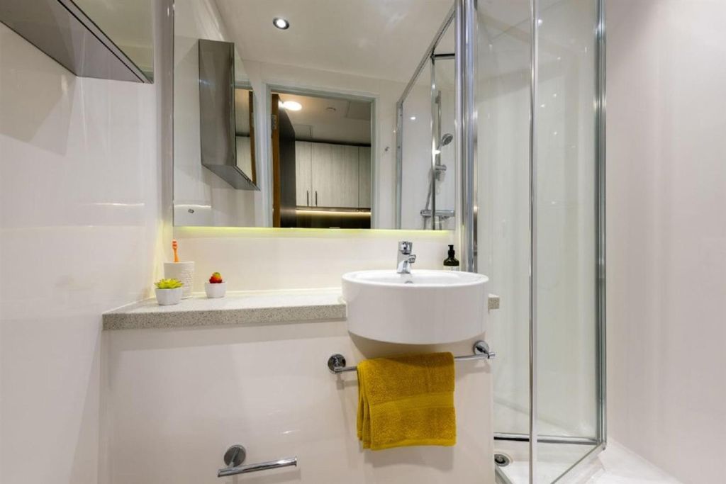 Property photo 3 of 36