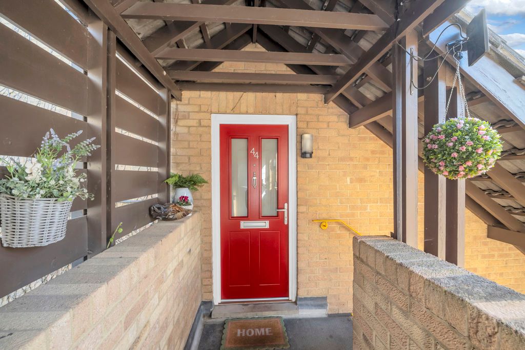 Property photo 2 of 10 Entrance