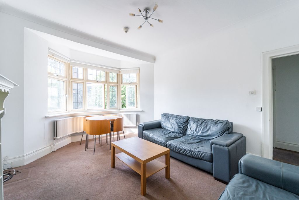 Property photo 1 of 9 Mba06182