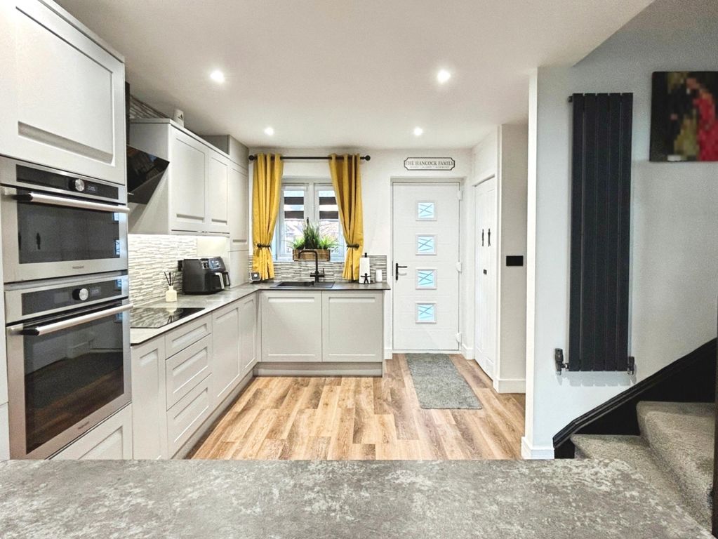 Property photo 3 of 30 Pbox-Img.Jpg