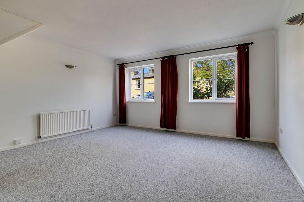 Property photo 2 of 13 Img (4) (1).Jpg