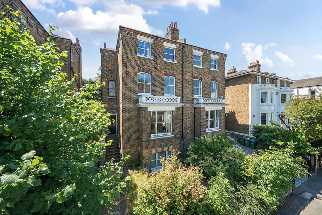 Property photo 1 of 10