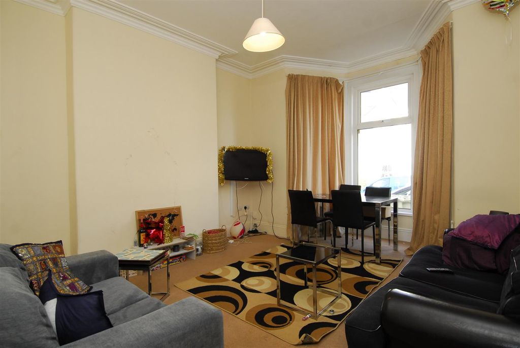 Property photo 3 of 7 21Southerntce001.Jpg
