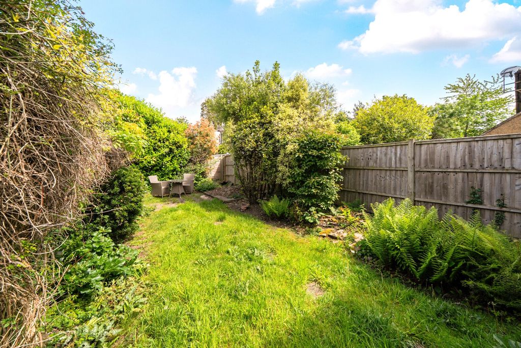 Property photo 2 of 15 Picture No. 32