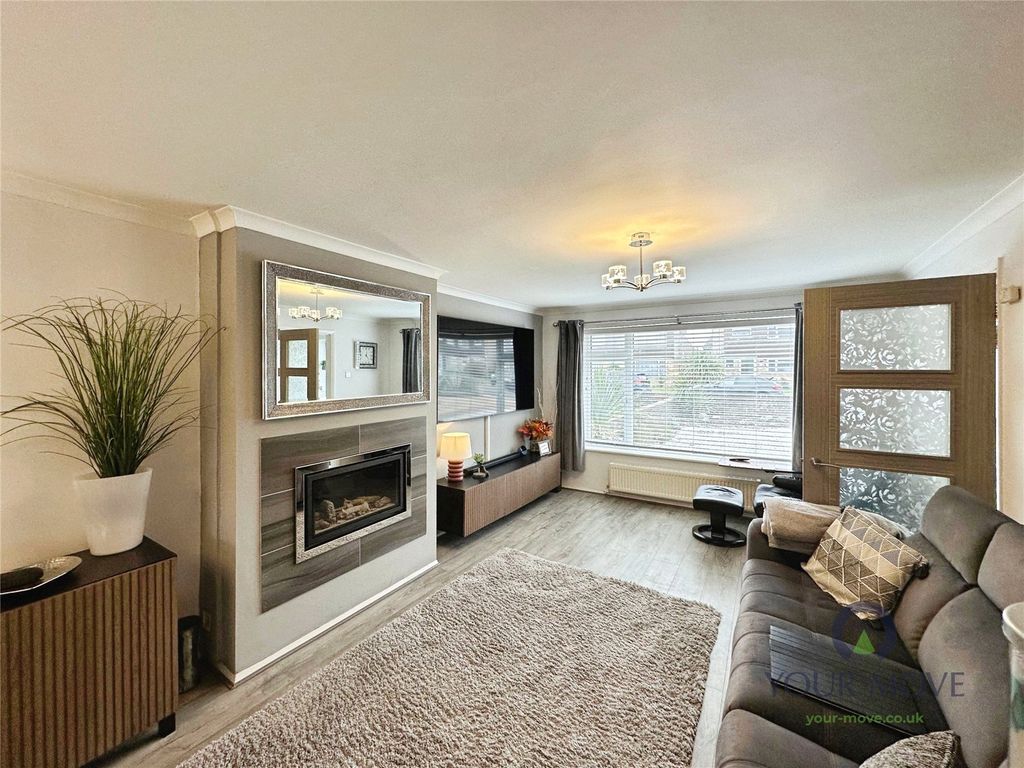 Property photo 2 of 19 Lounge