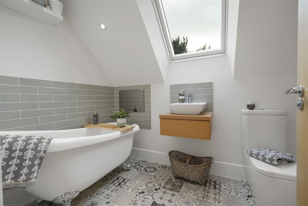 Additional image 14 of 3 bed detached house to rentHigh West Road, Crook DL15