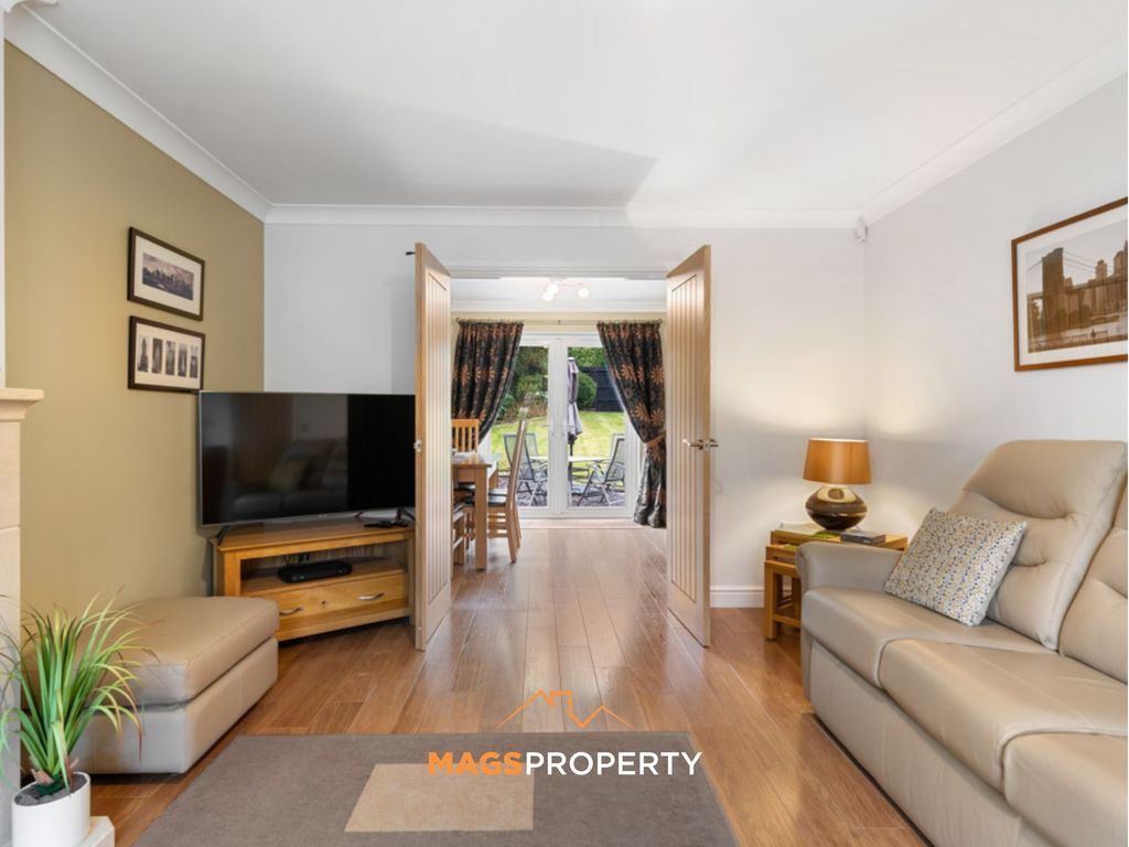 Property photo 2 of 33