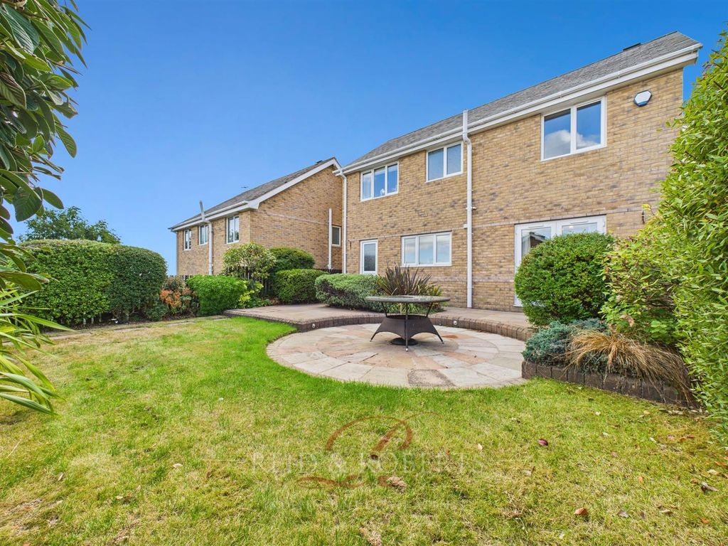 Property photo 2 of 27 Cam04884G0-Pr0082-Still021.Jpg