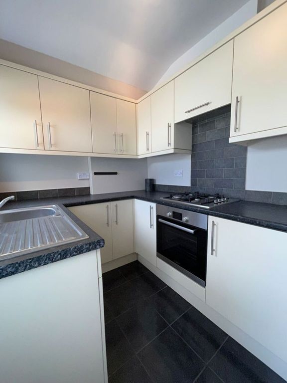 Property photo 3 of 28