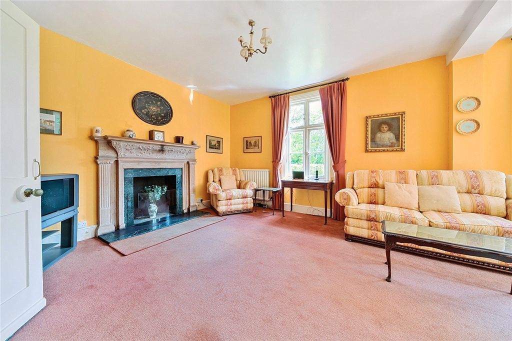 Property photo 2 of 18 Reception Room
