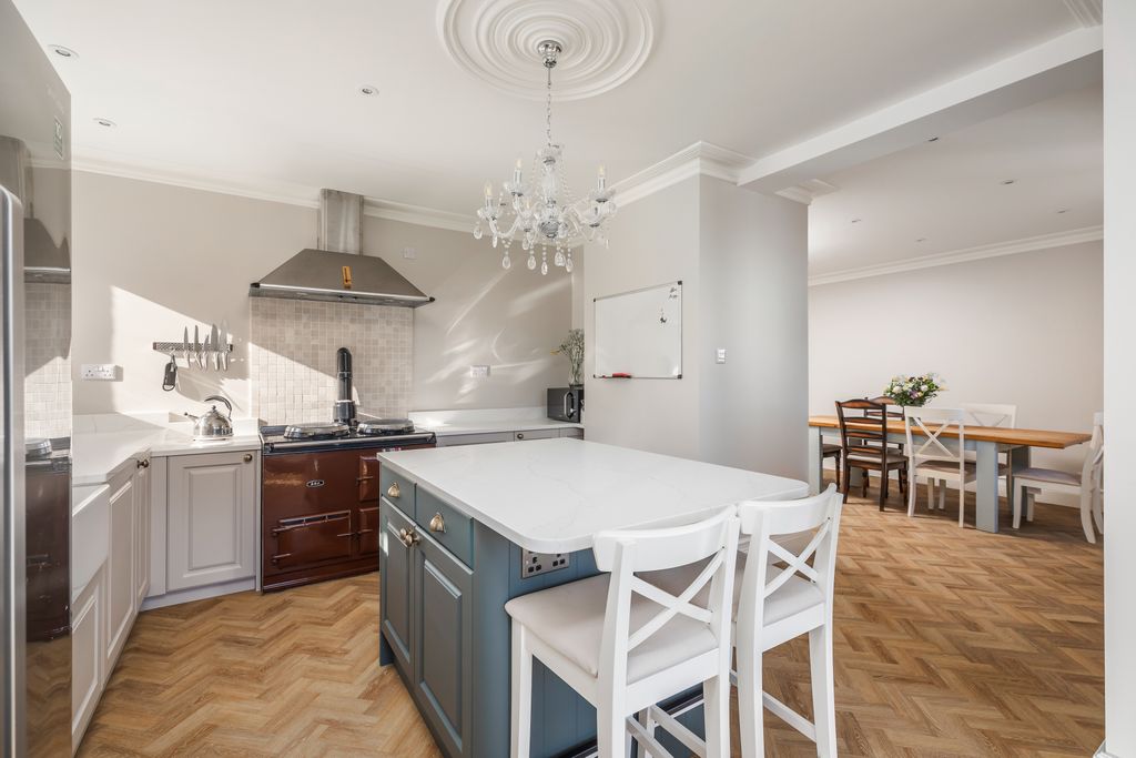 Property photo 2 of 26 Kitchen/Dining Room