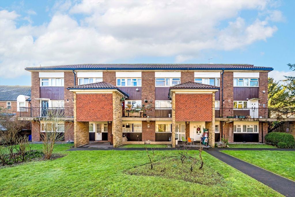 Property photo 1 of 6