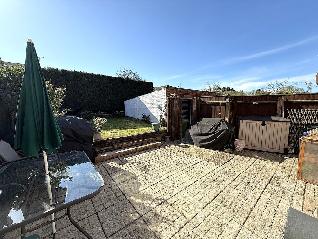 Property photo 2 of 24