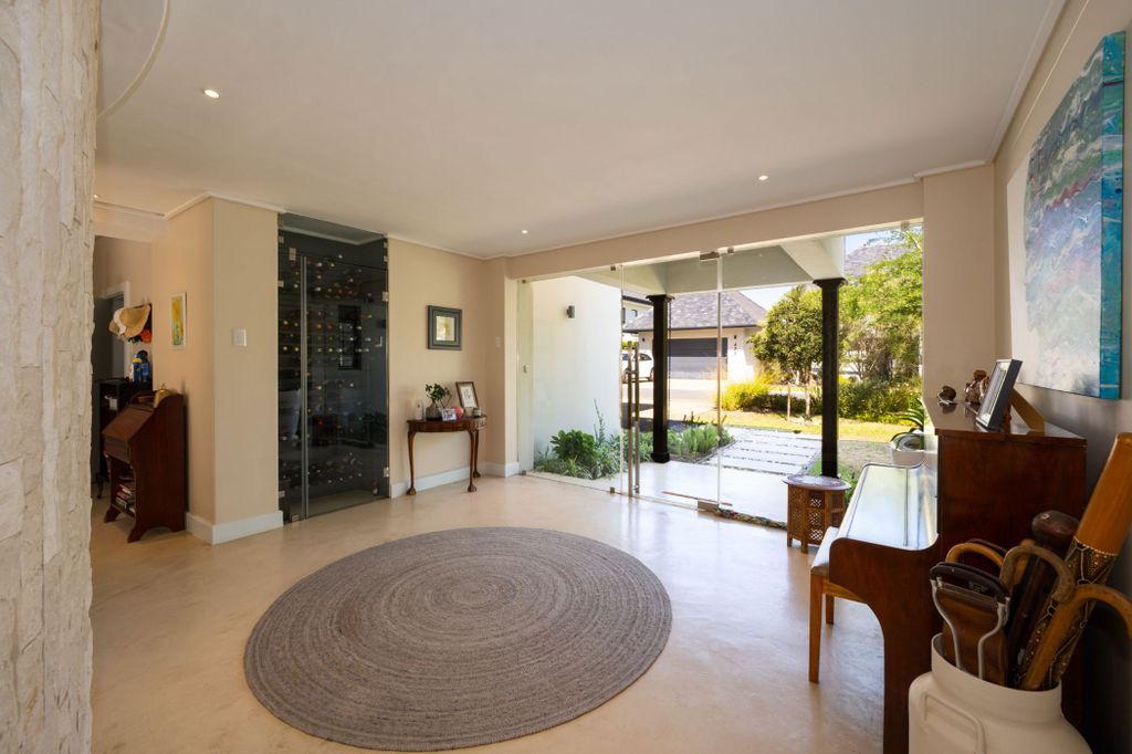 Property photo 2 of 44 Vlv1688876