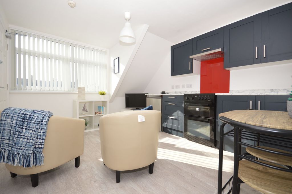 Property photo 3 of 12 Kitchen/Diner/Living Room