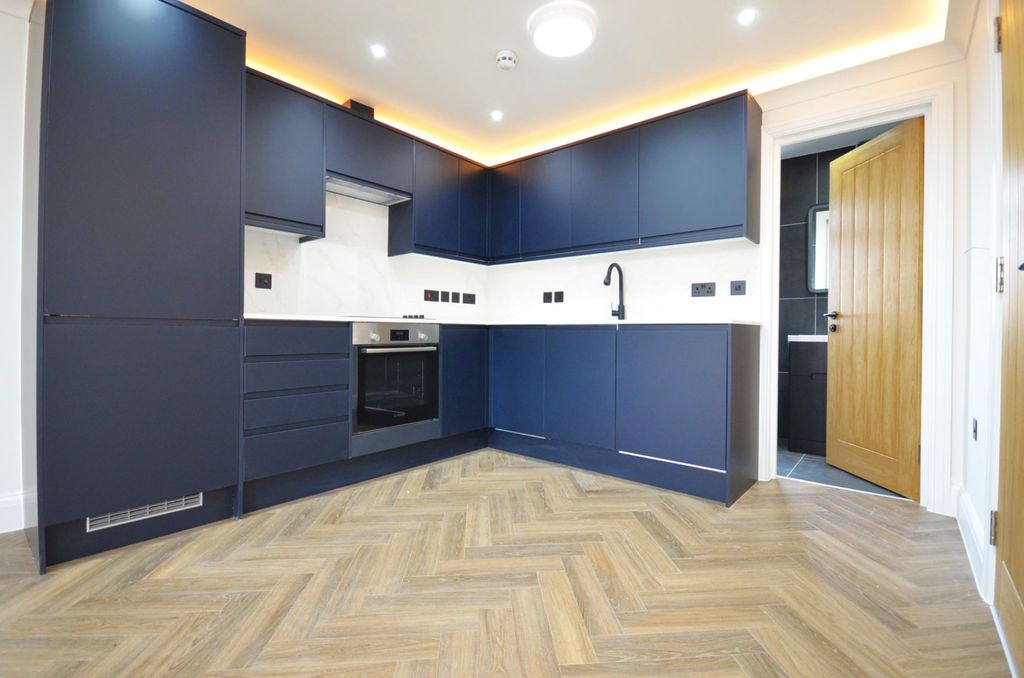 Property photo 1 of 3