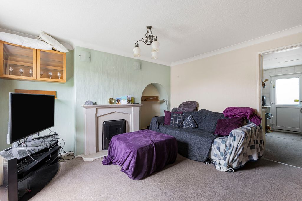 Property photo 3 of 12 Living Room